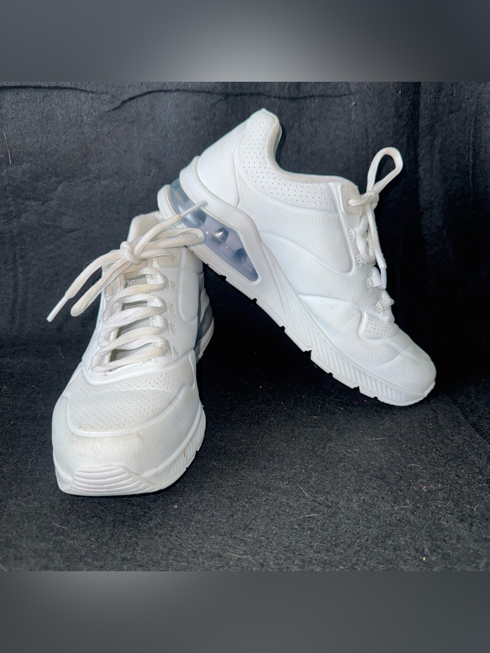 Skechers womens solid white lace up sneaker shoe womens 7 Style 155543